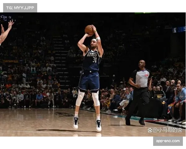 爵士终结十连败颓势 主场大胜灰熊46分收官 爵士终结十连败颓势 主场大胜灰熊46分收官